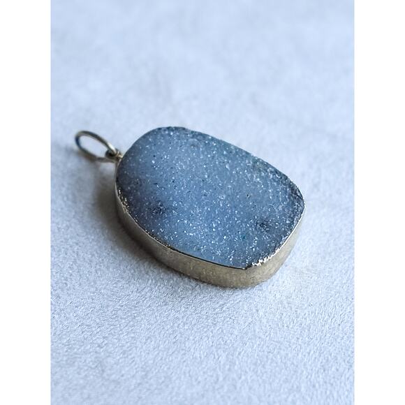 Gray Druzy Crystal Pendant Gold Tone Bezel Boho Spiritual Natural Stone Jewelry - Picture 3 of 6